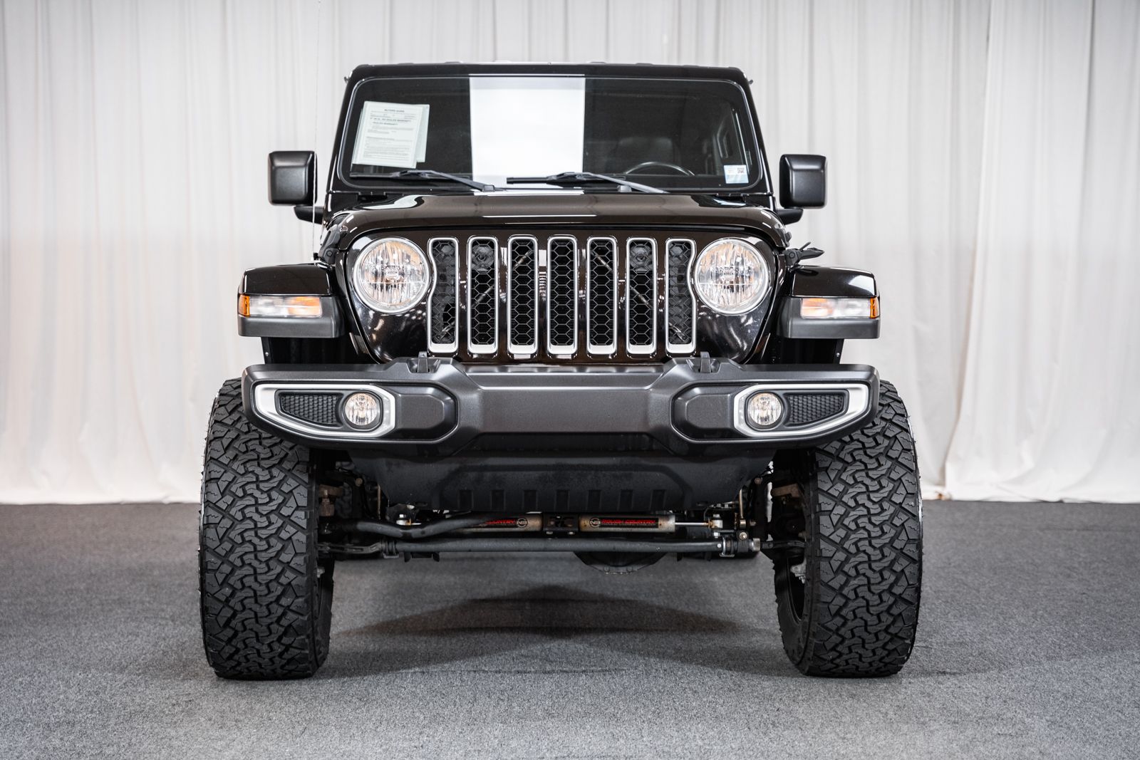 Used 2021 Jeep Gladiator Overland with VIN 1C6HJTFG9ML586165 for sale in Manassas, VA