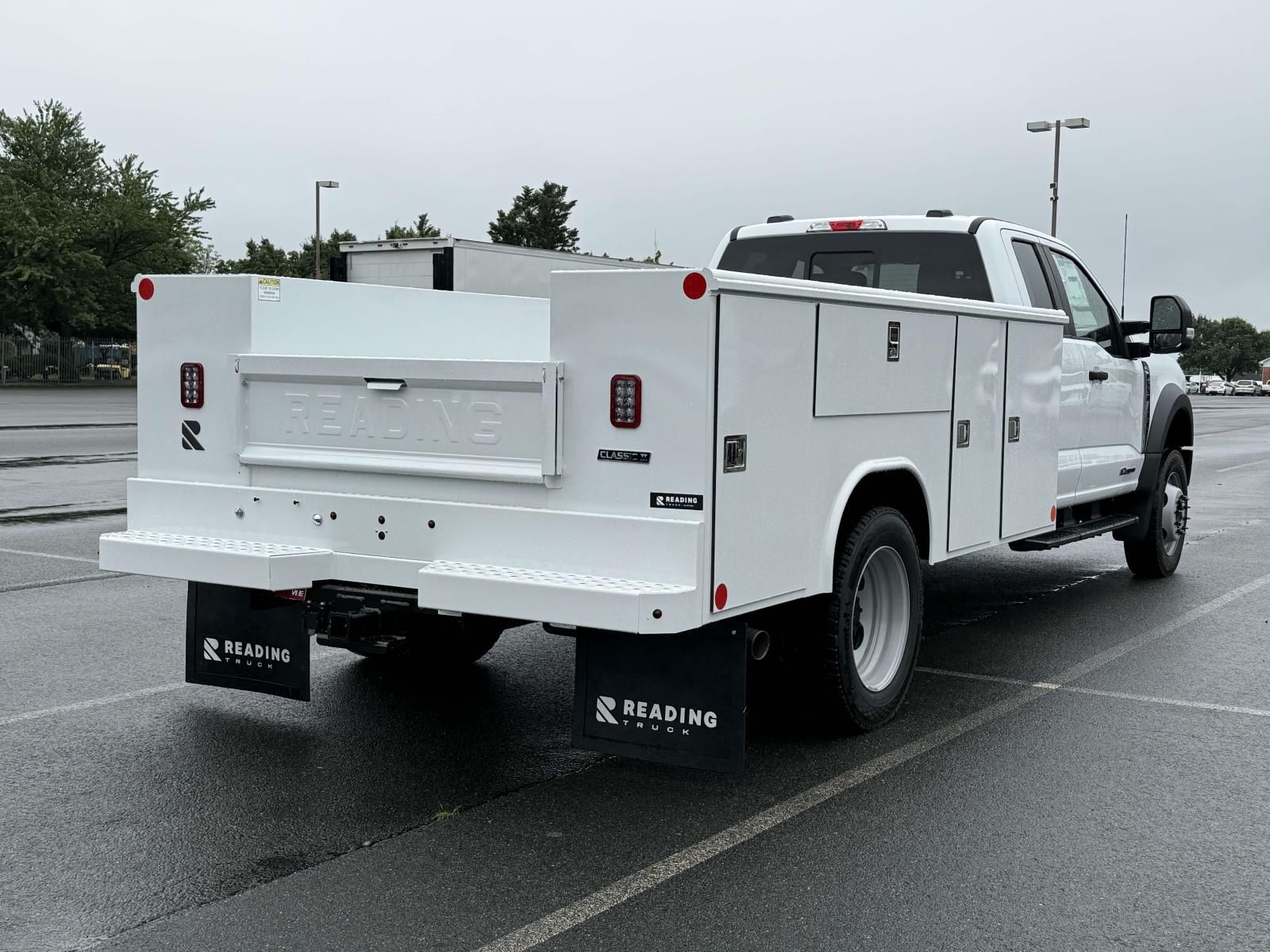 2025 Ford F-550 XL photo 2