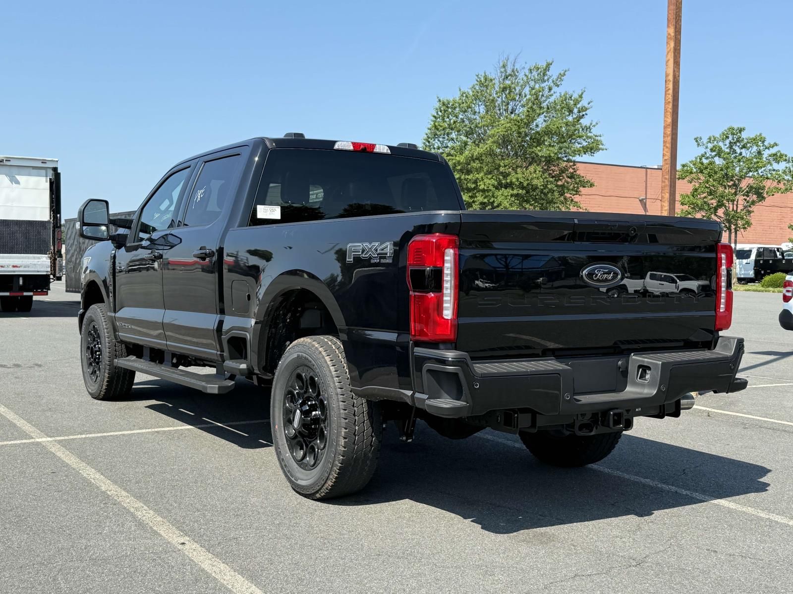 2025 Ford F-350 Lariat photo 4