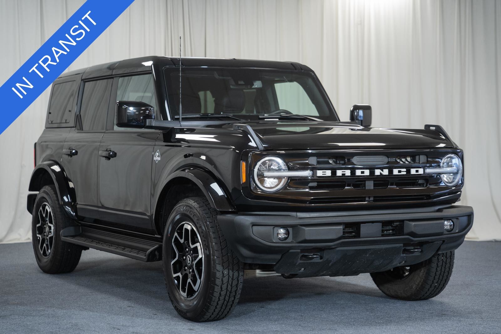 2025 Ford Bronco Outer Banks 4x4's photo