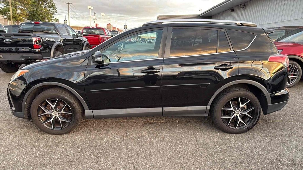Used 2016 Toyota RAV4 SE SUV