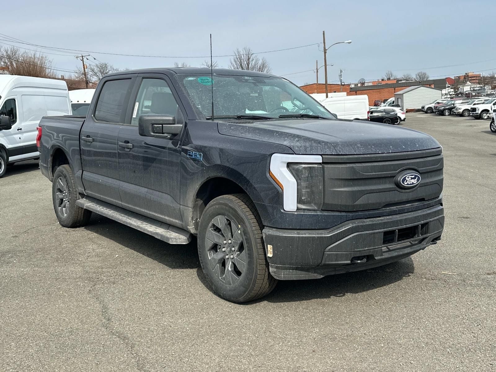 2025 Ford F-150 Lightning Pro's photo