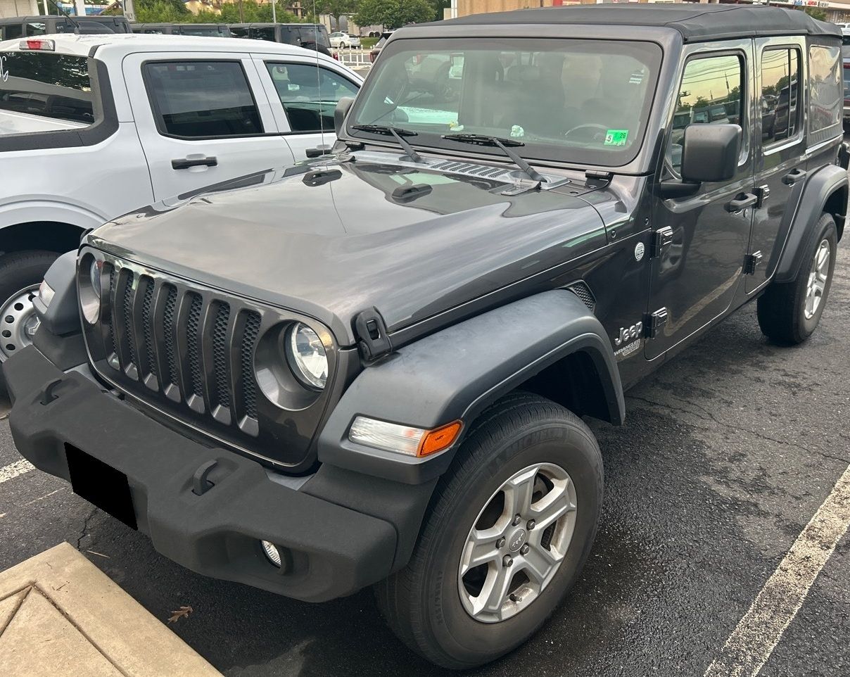 2019 Jeep Wrangler Sport S's photo