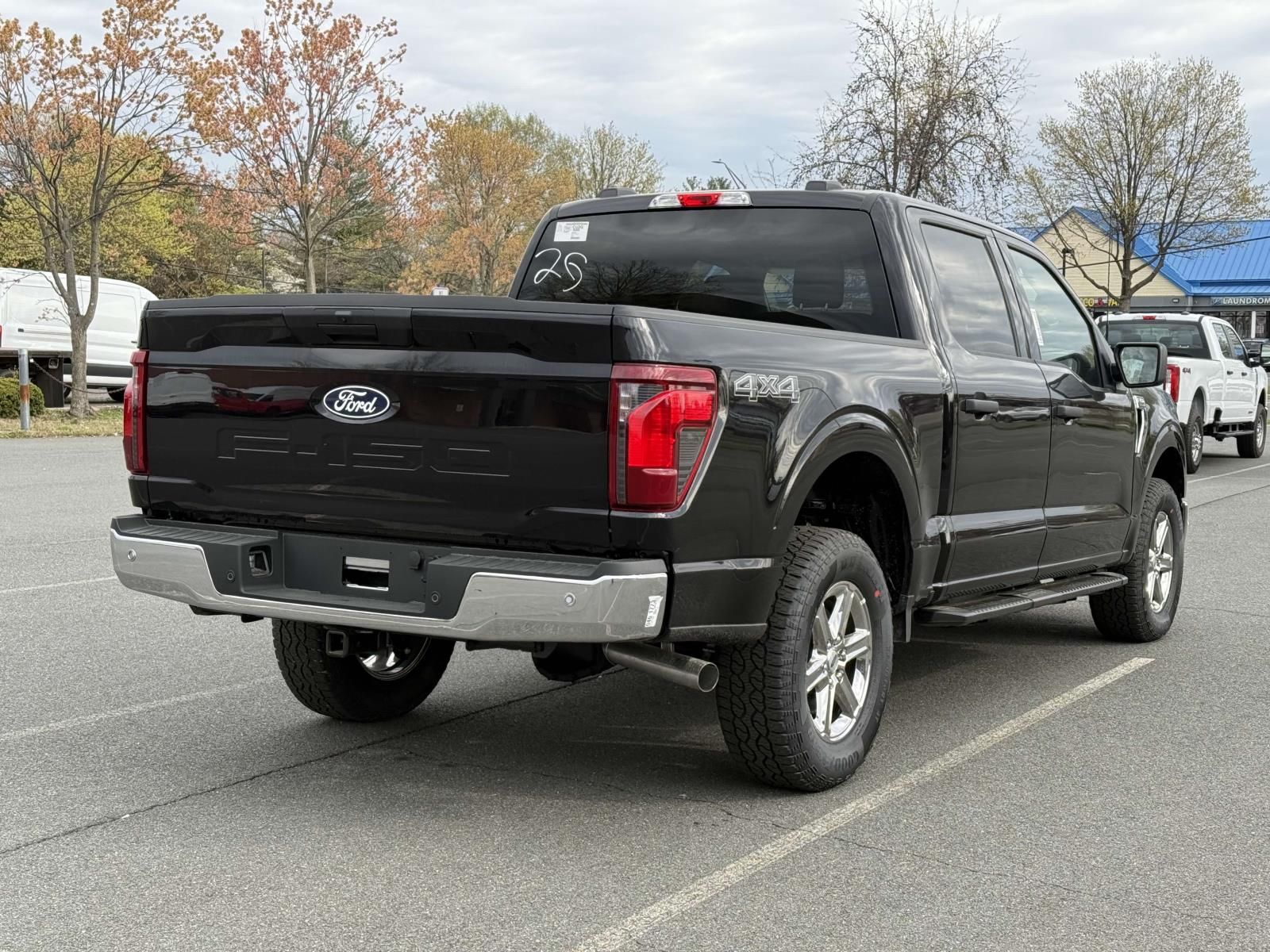 2025 Ford F-150 XLT photo 2