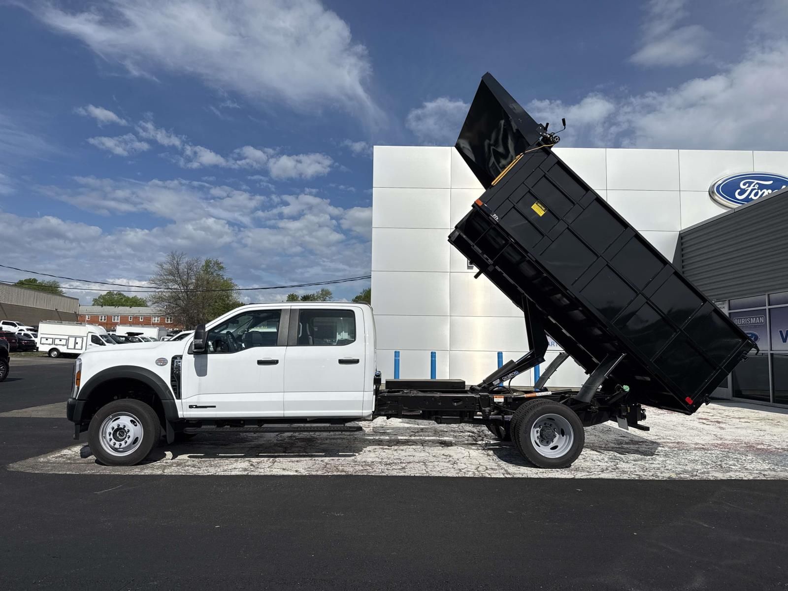 2025 Ford F-550 Super Duty Chassis Cab XL - Photo 6