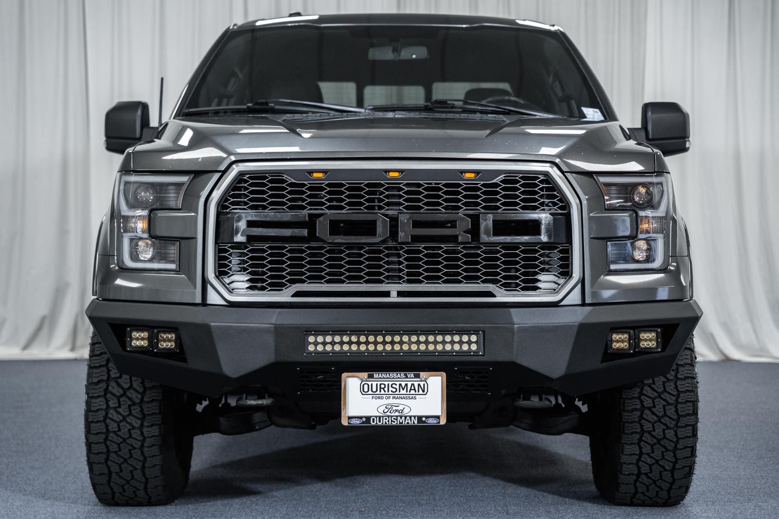 2015 Ford F-150 XLT photo 2