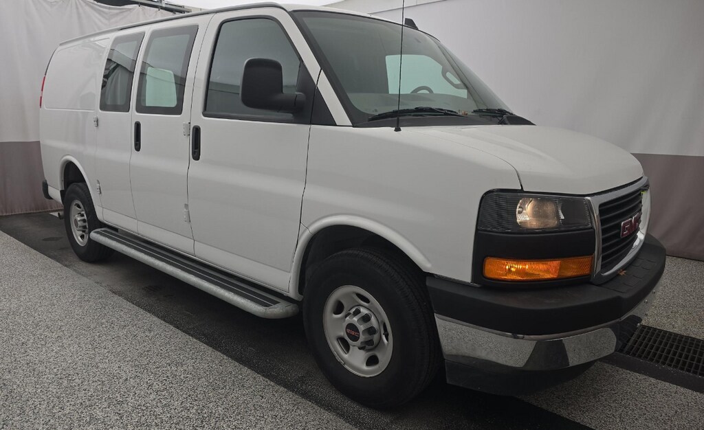 2023 Gmc Savana 2500 Cargo photo 3