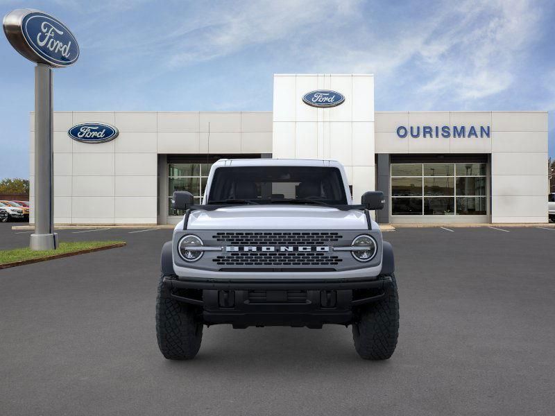 2025 Ford Bronco Badlands photo 2