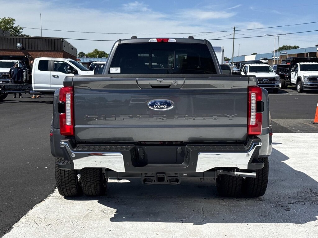 New 2026 Ford F-350 Lariat Truck