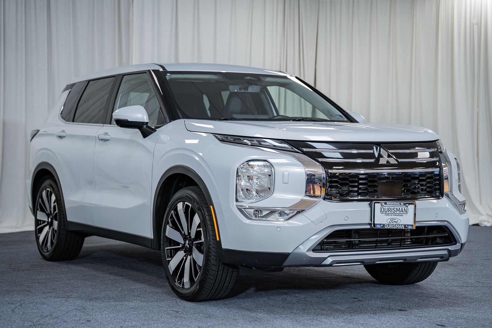 2025 Mitsubishi Outlander SE S-AWC's photo