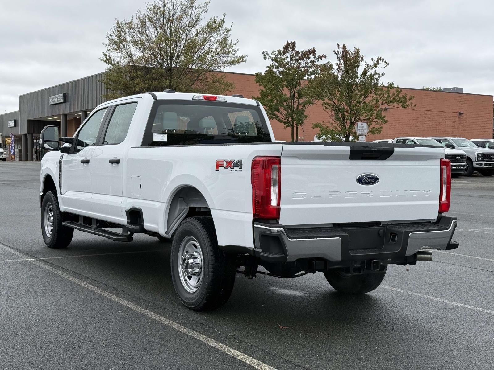 2026 Ford F-350 XL photo 3