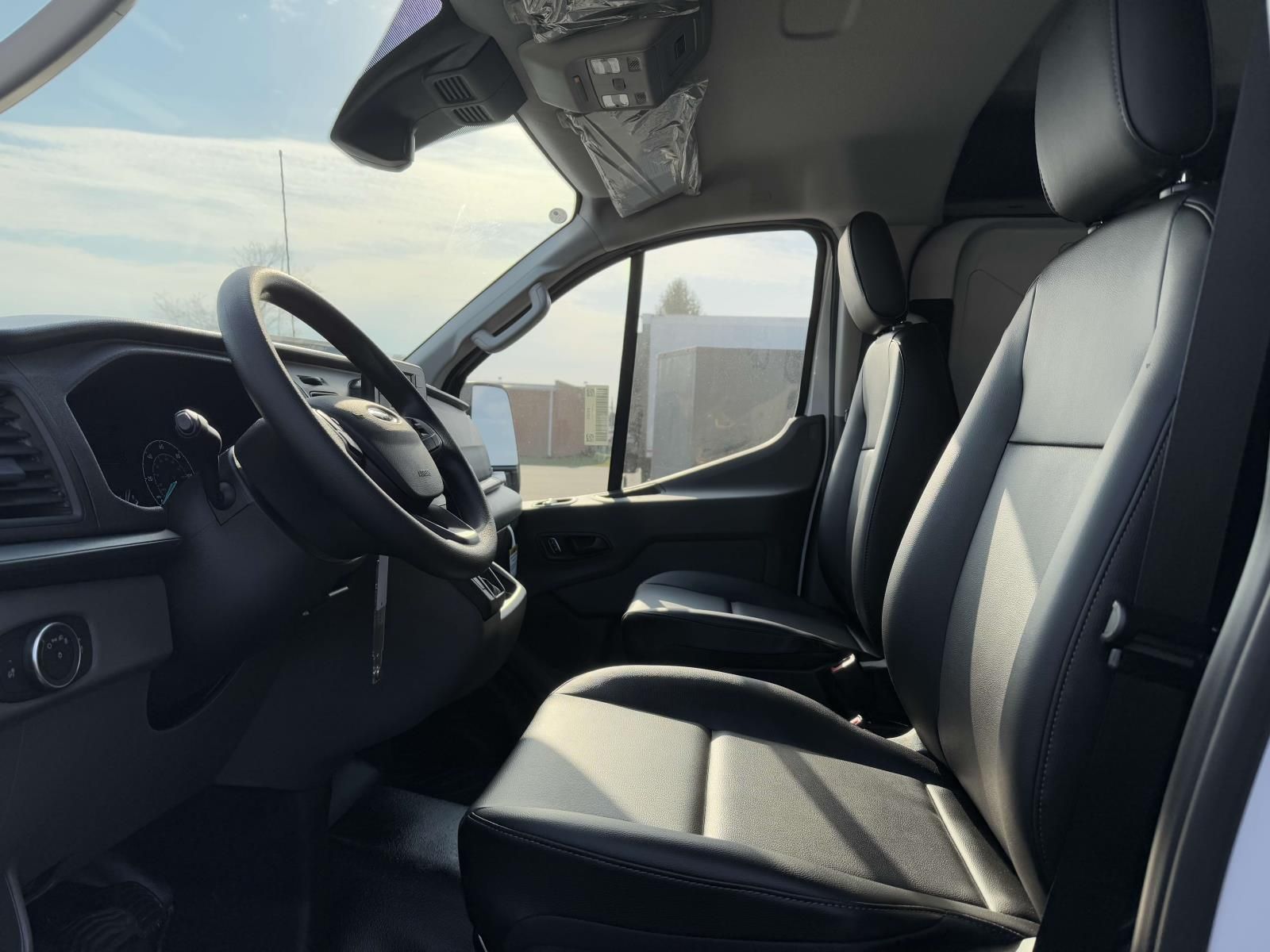 2025 Ford Transit Van Base - Photo 9