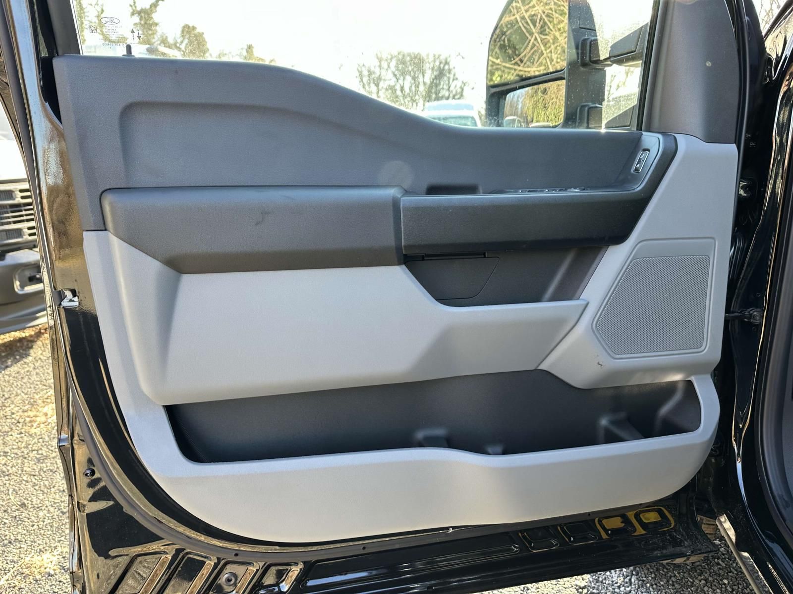 2025 Ford F-250 Super Duty XL - Photo 8