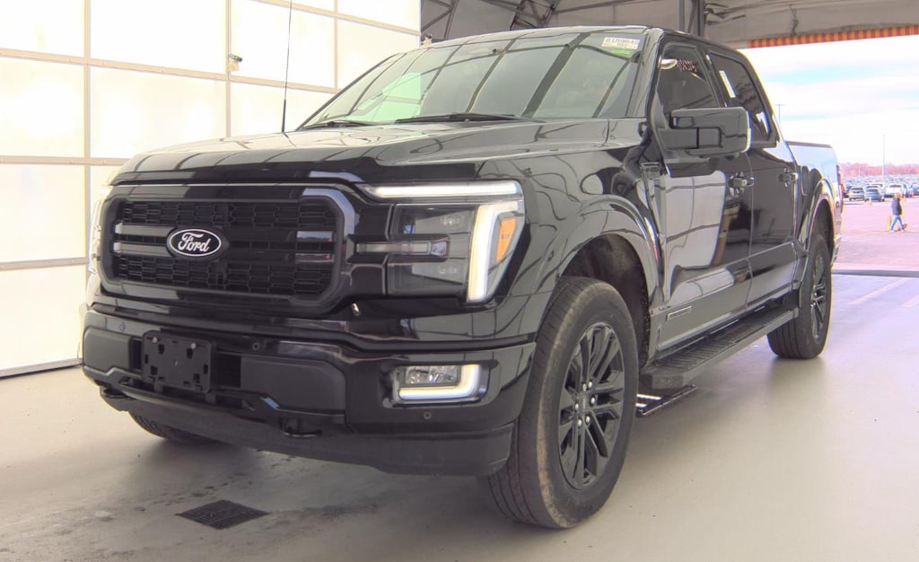 Used 2024 Ford F-150 Lariat Truck