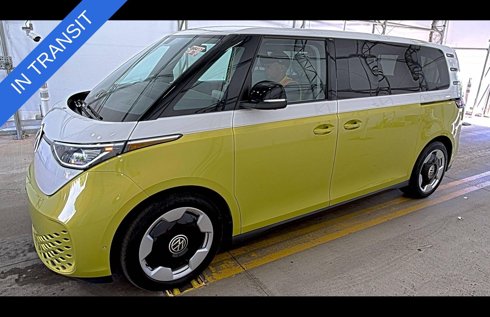 2025 Volkswagen ID. Buzz Pro S Plus 4Motion Two-Tone's photo