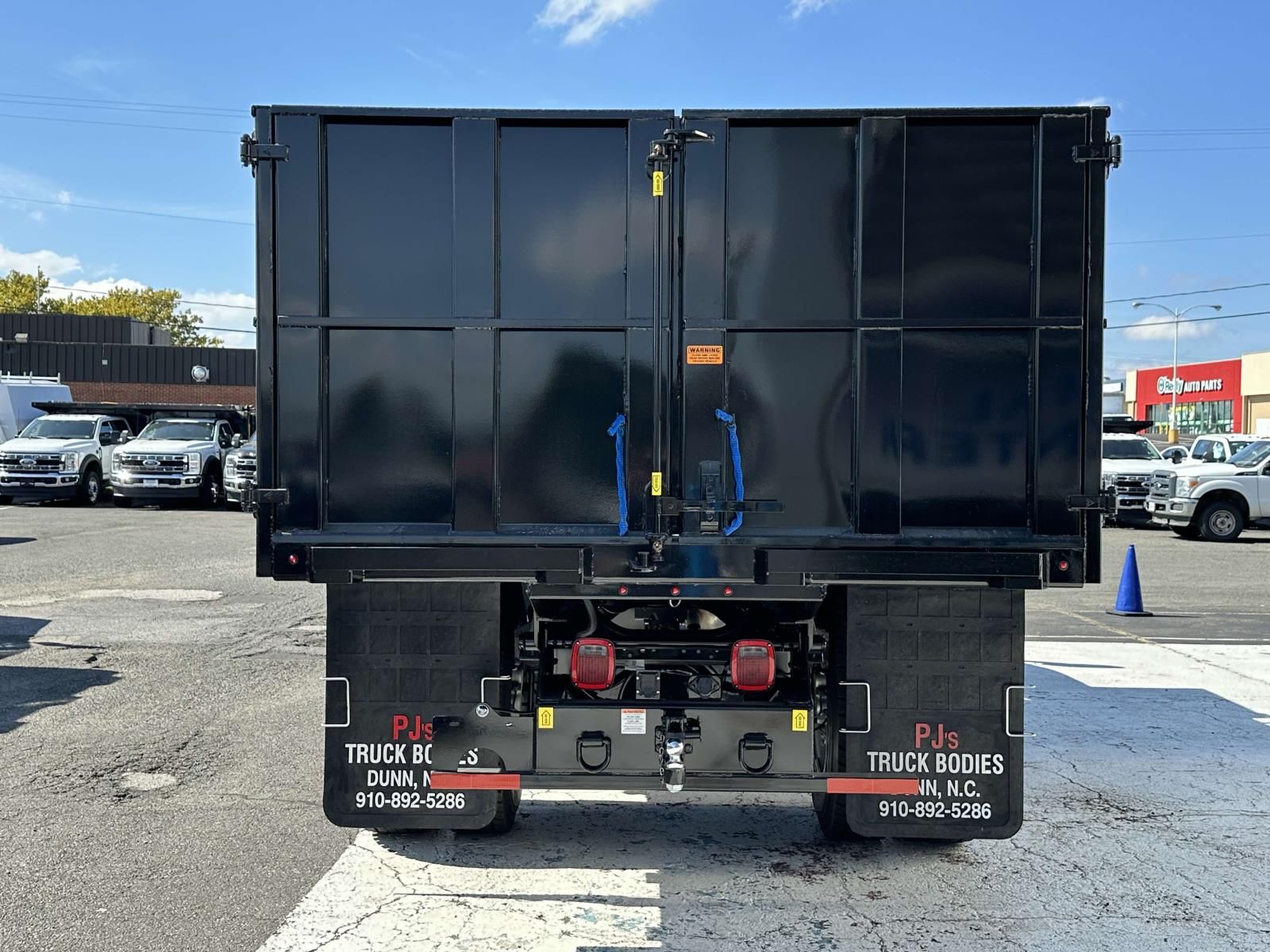 2025 Ford F-650 Base photo 3