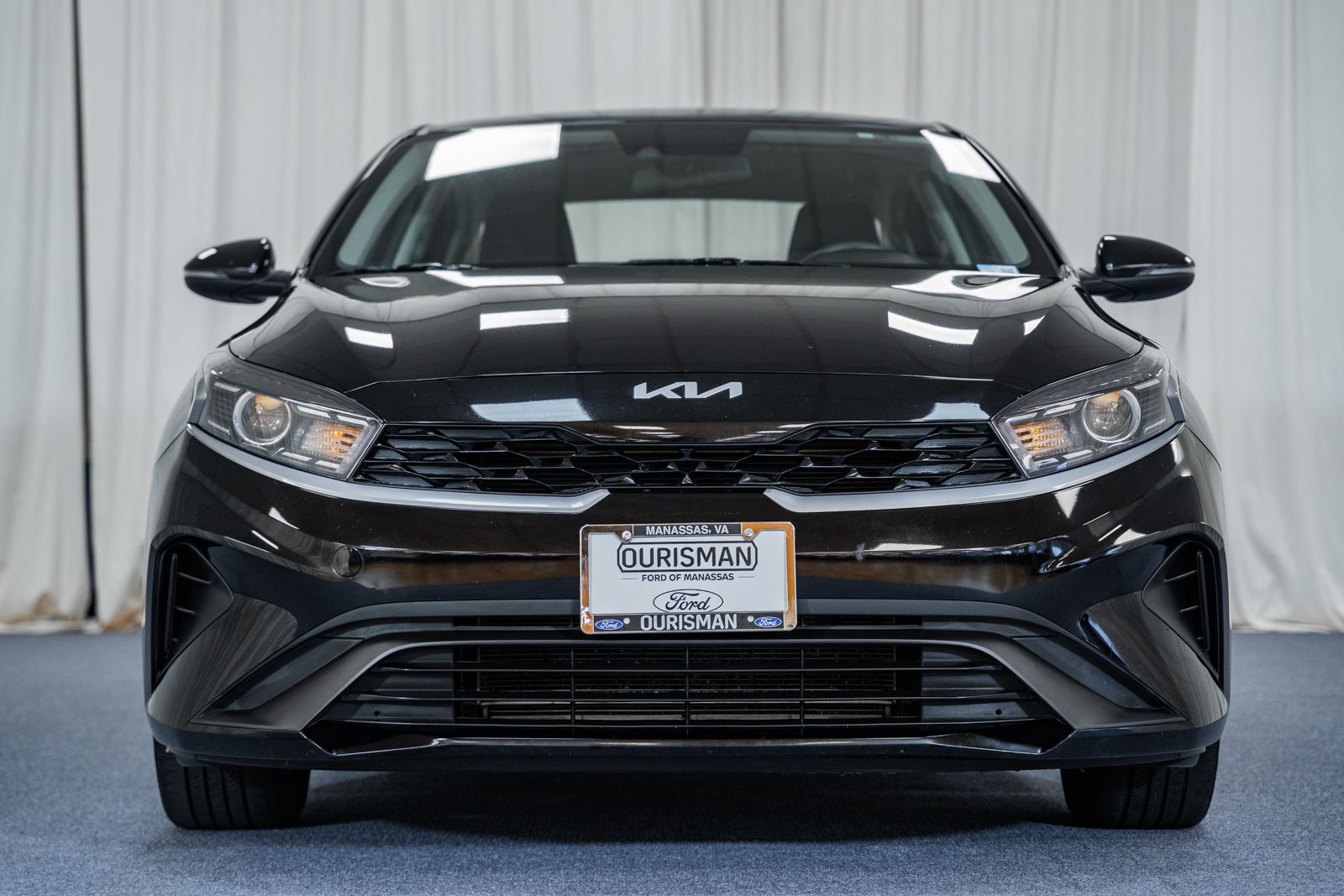 2023 Kia Forte LXS photo 2