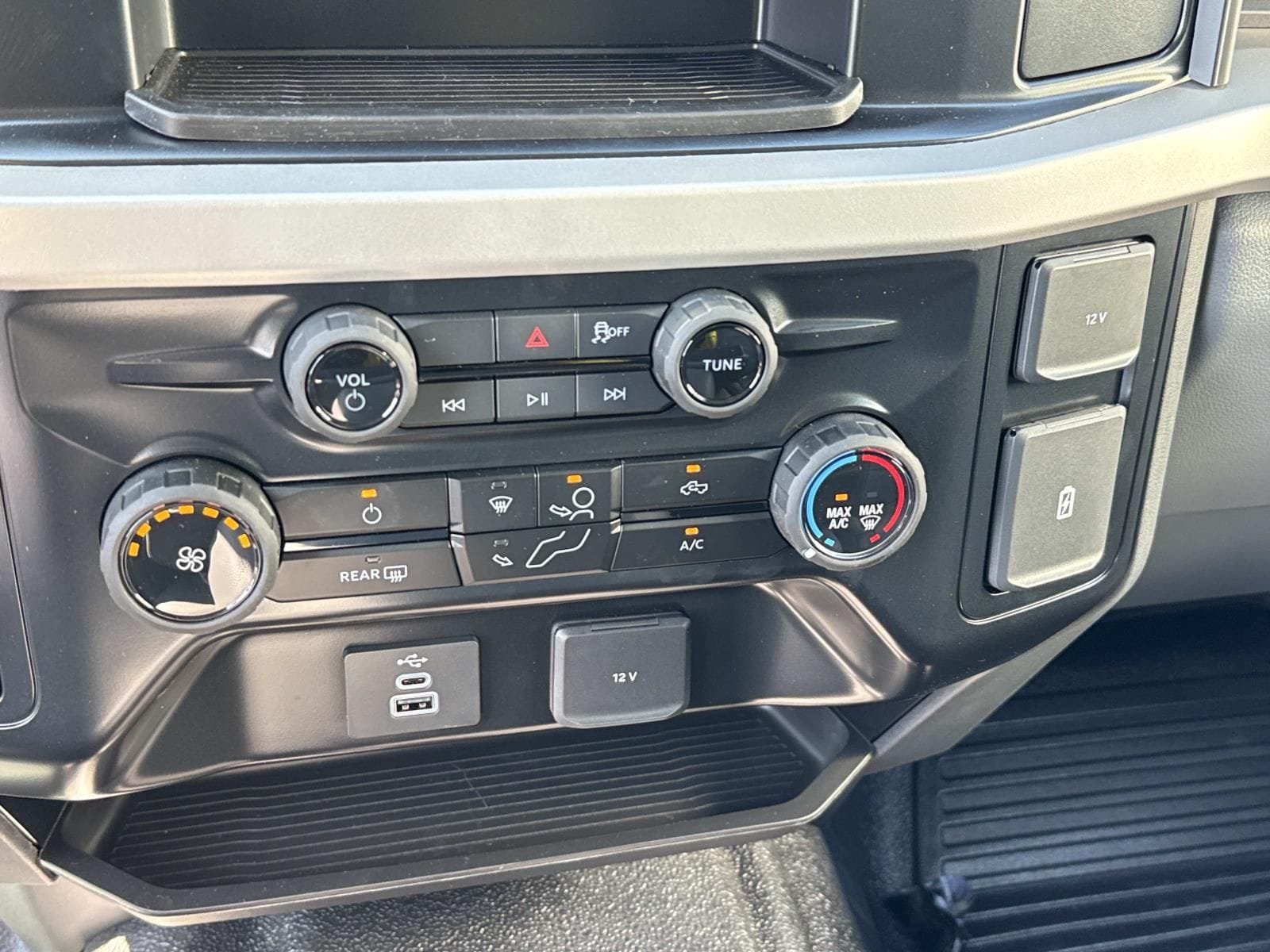 2026 Ford F-350 Super Duty XL - Photo 16