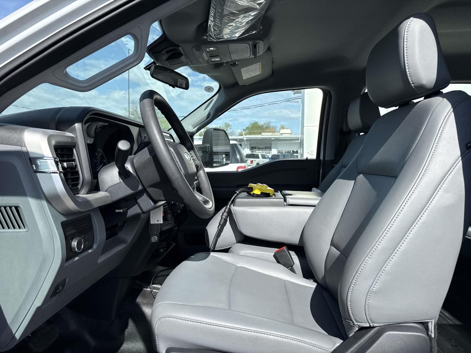2025 Ford F-550 Super Duty Chassis Cab XL - Photo 11