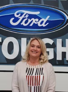 Staff member Mindy Webster from ID_b096dd5acca6