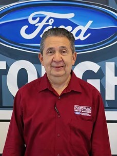 Staff member Jorge Hernandez from ID_b096dd5acca6