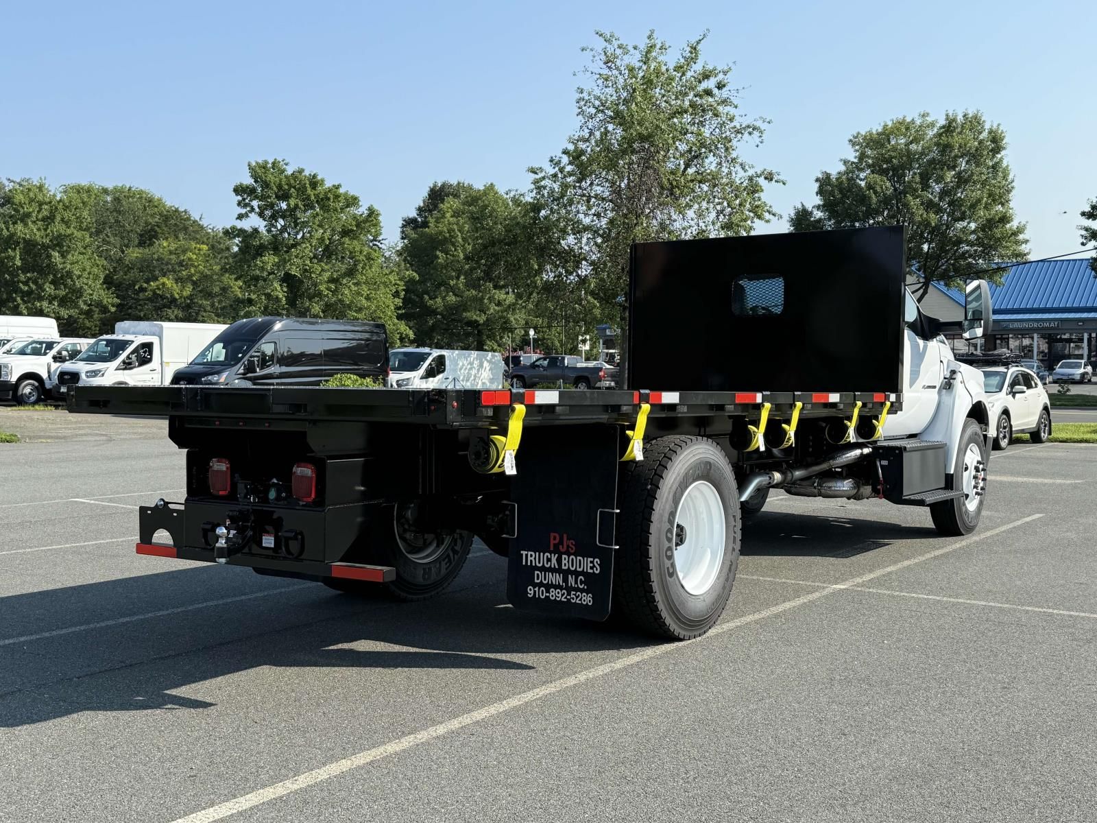 2026 Ford F-650 Base photo 2