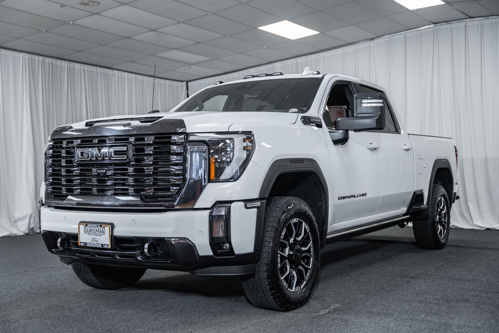 2024 Gmc Sierra 3500 HD Denali Ultimate photo 2