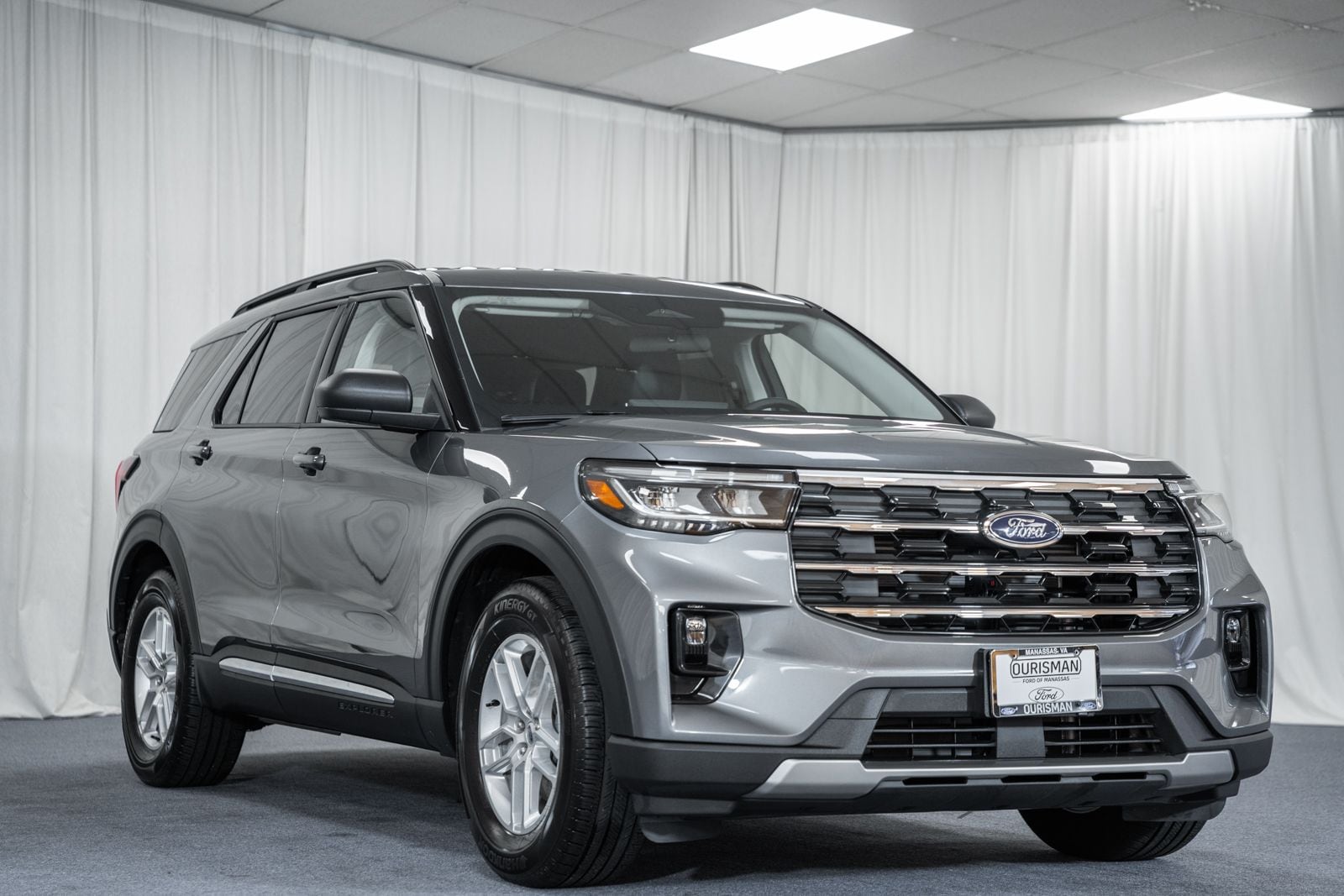 2025 Ford Explorer Active's photo