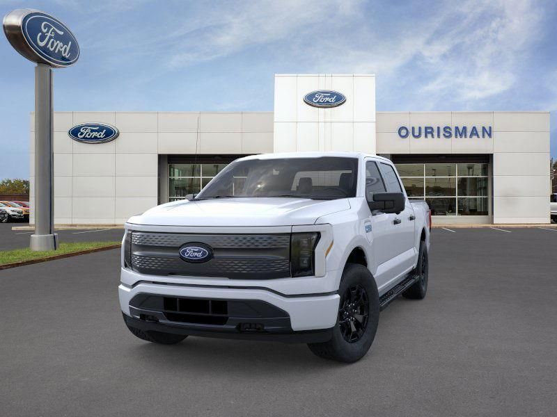 2025 Ford F-150 XLT photo 3