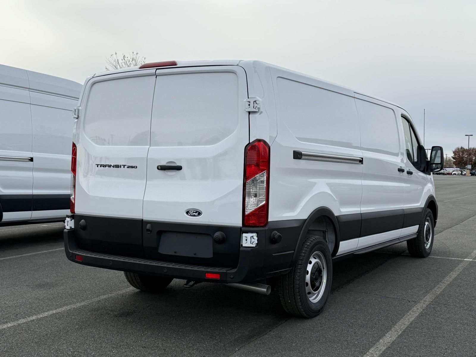 2026 Ford Transit photo 3