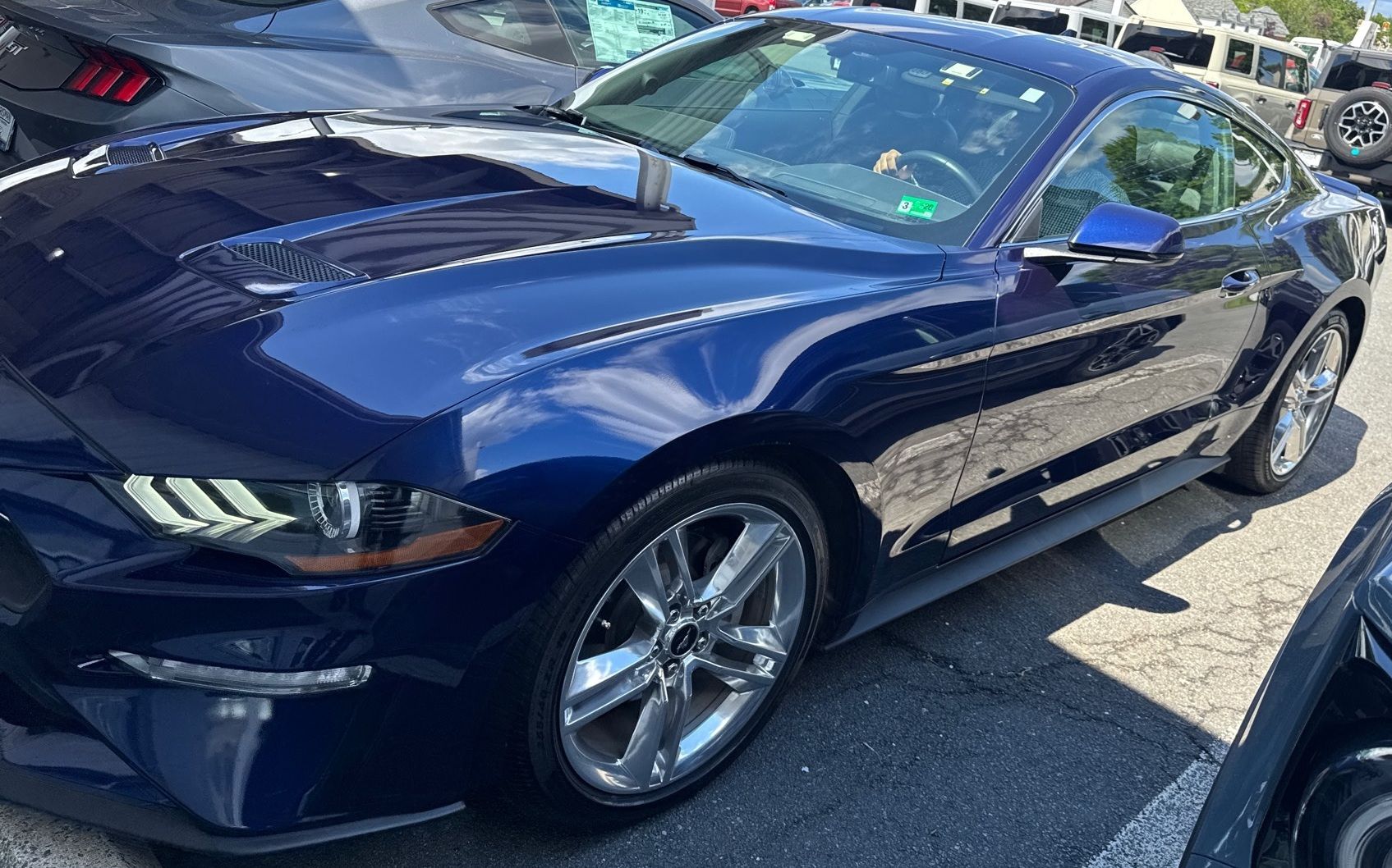 2020 Ford Mustang EcoBoost Coupe Premium's photo