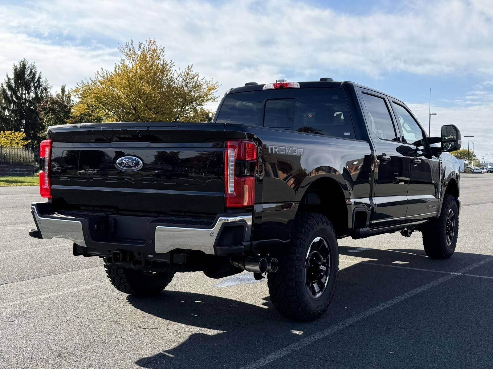 2026 Ford F-250 Lariat photo 2