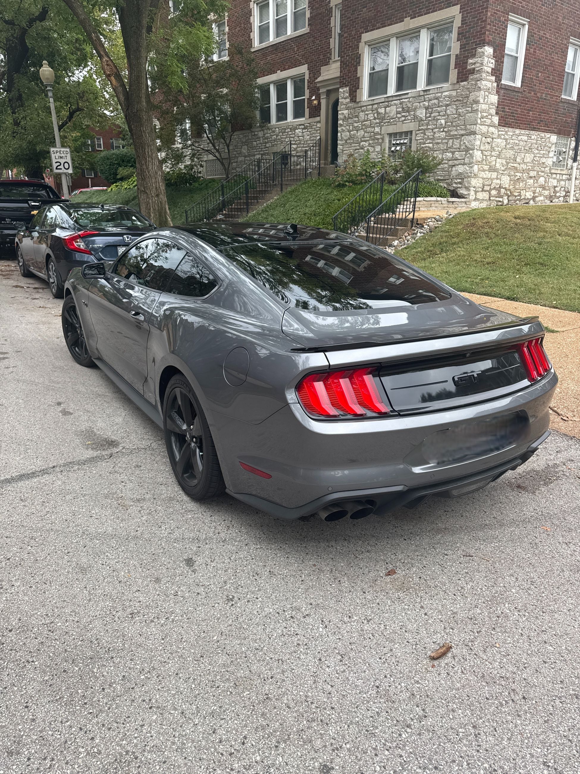 2021 Ford Mustang GT photo 3