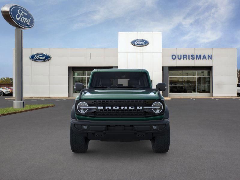 2025 Ford Bronco Outer Banks photo 2