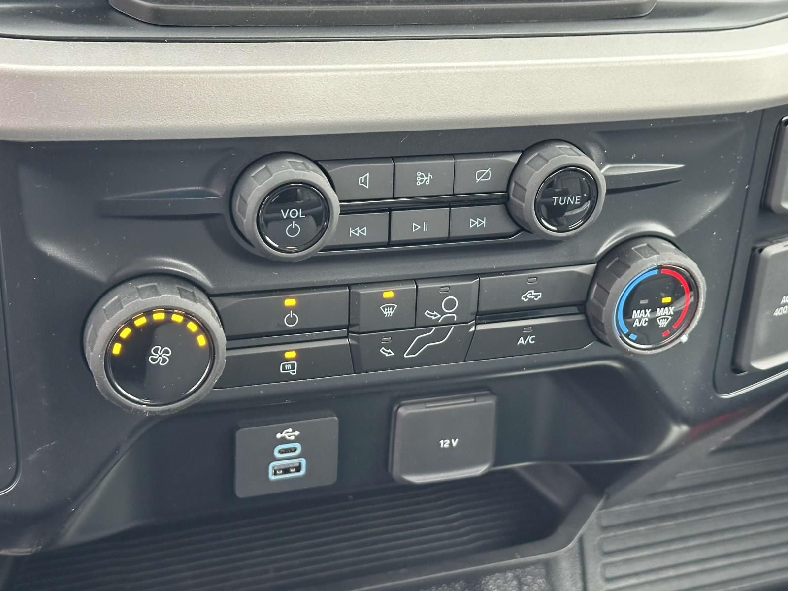 2024 Ford F-450 Super Duty Chassis Cab XL - Photo 15