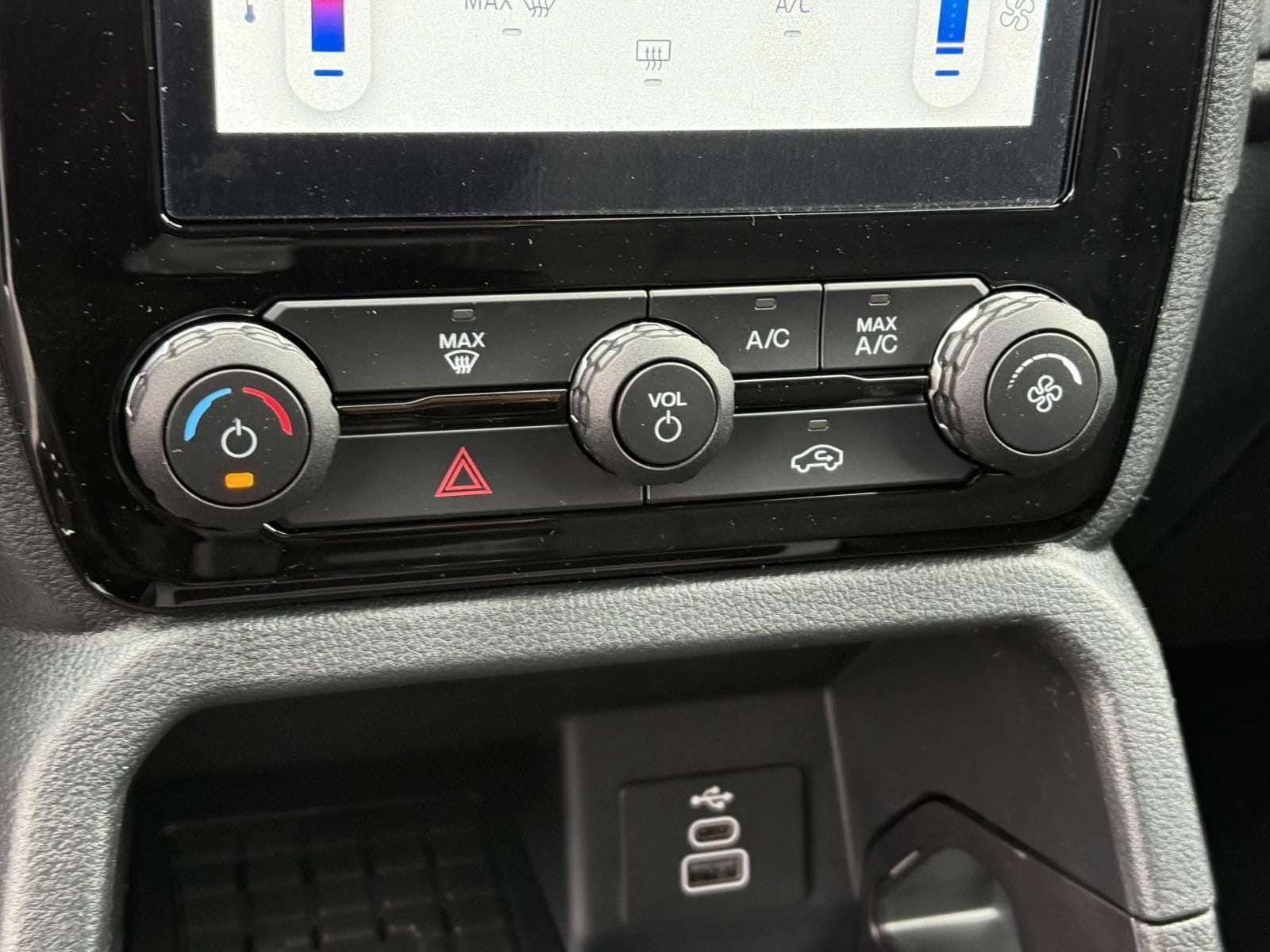 2025 Ford Ranger XLT - Photo 15