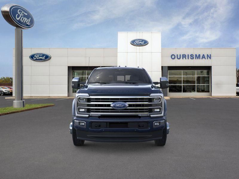 2025 Ford F-450 Platinum photo 2