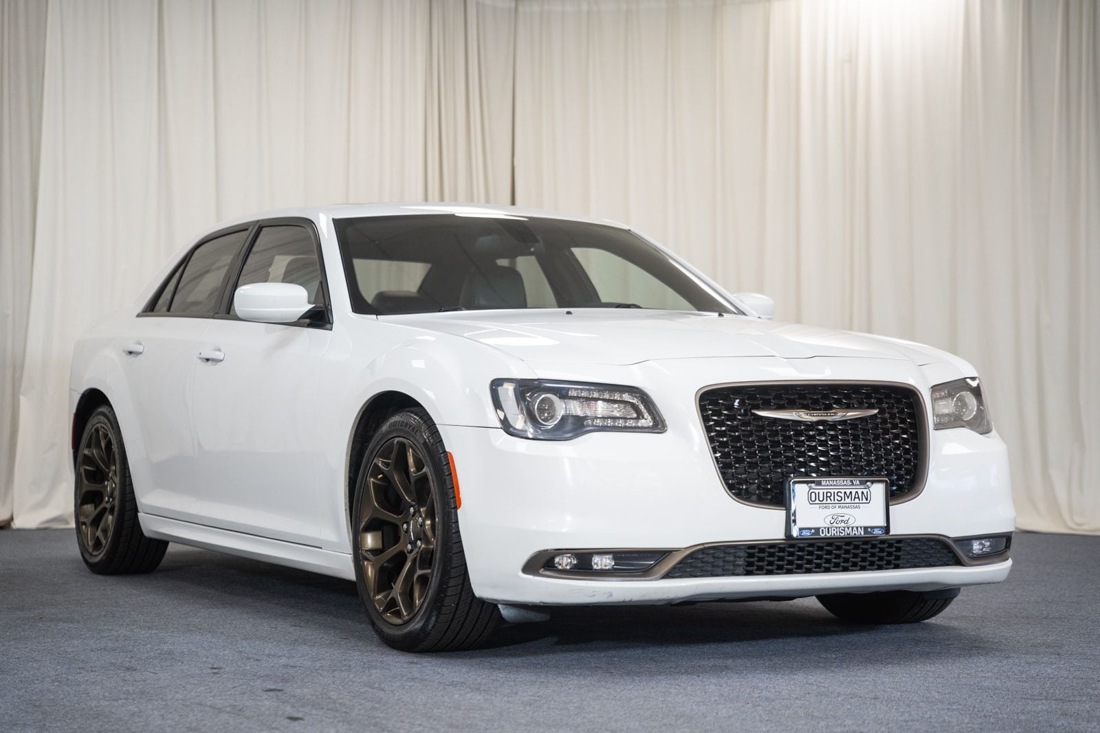 2016 Chrysler 300 S Alloy Edition's photo