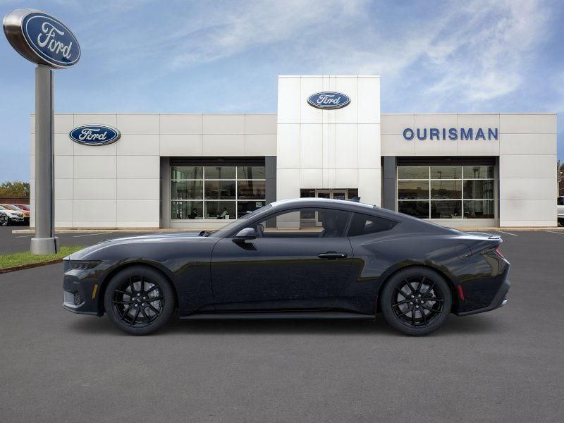 2025 Ford Mustang GT photo 4