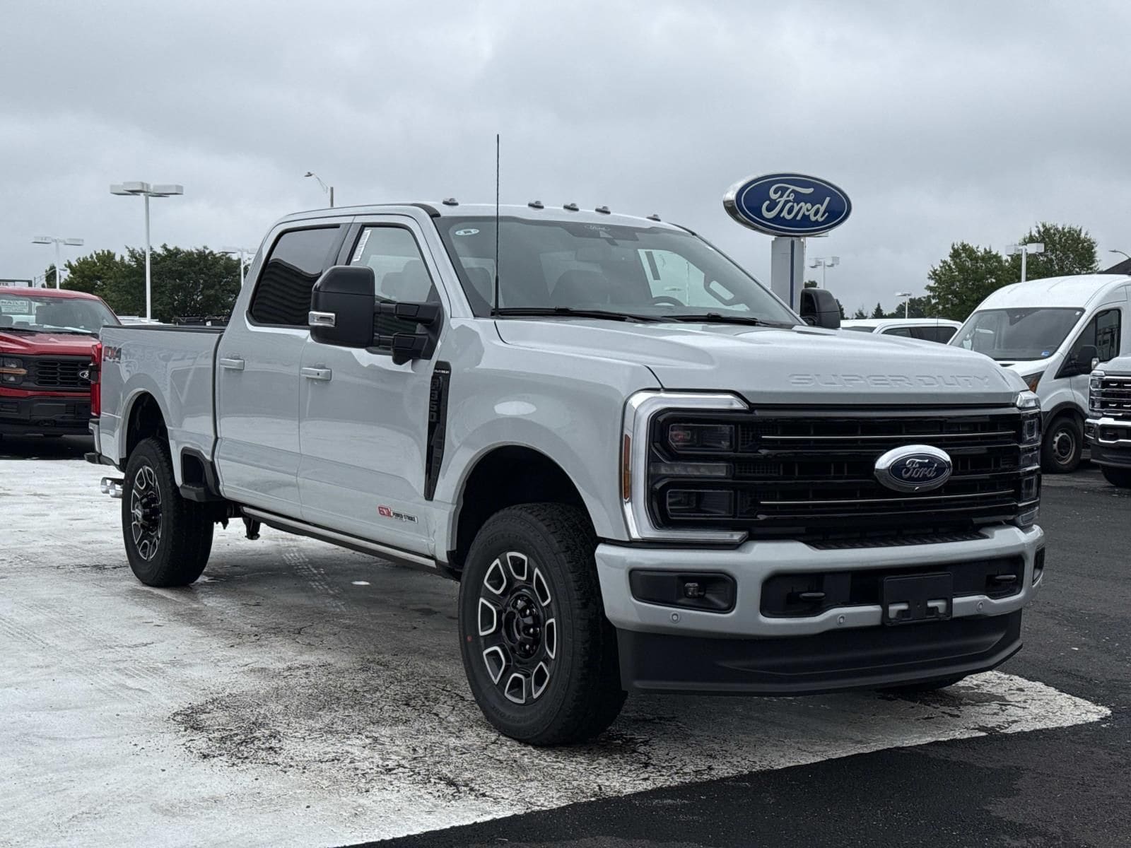 2026 Ford F-350 Platinum 4x4 Crew Cab 8' Box SRW's photo