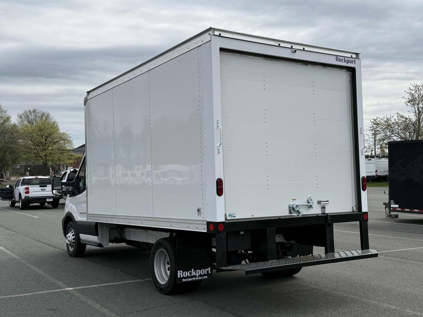 2023 Ford Transit photo 4