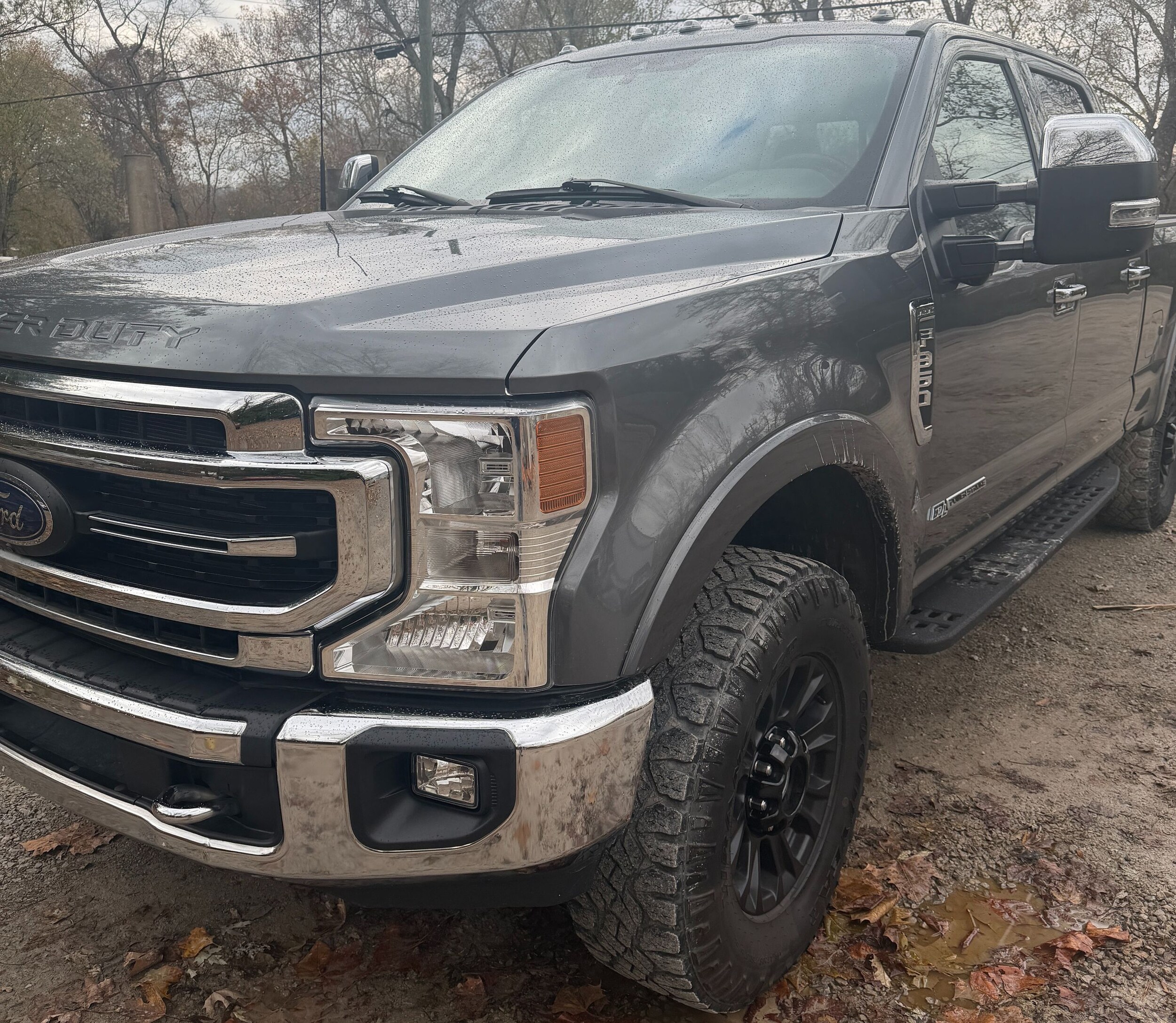 2022 Ford F-350 Lariat photo 2