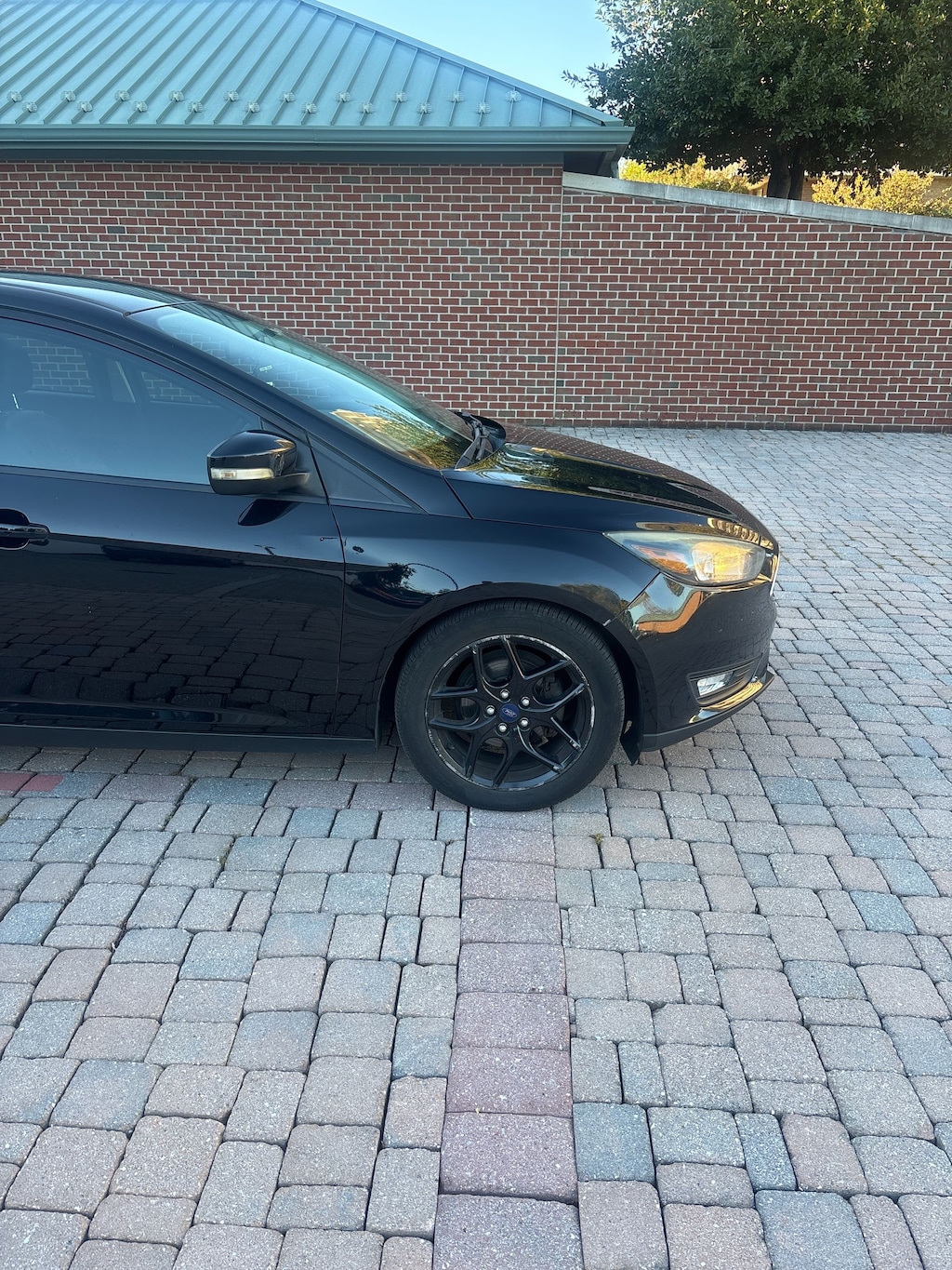 Used 2016 Ford Focus SE Hatchback