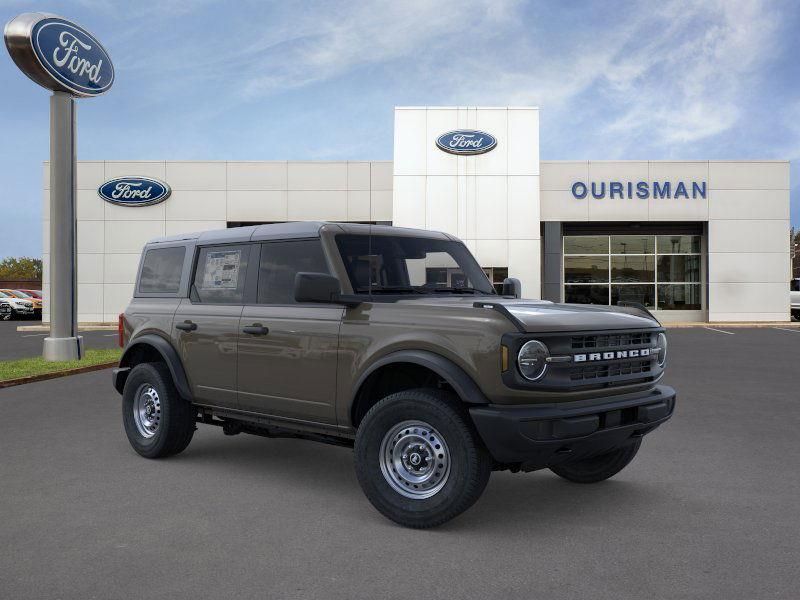 2025 Ford Bronco 4-Door Base's photo
