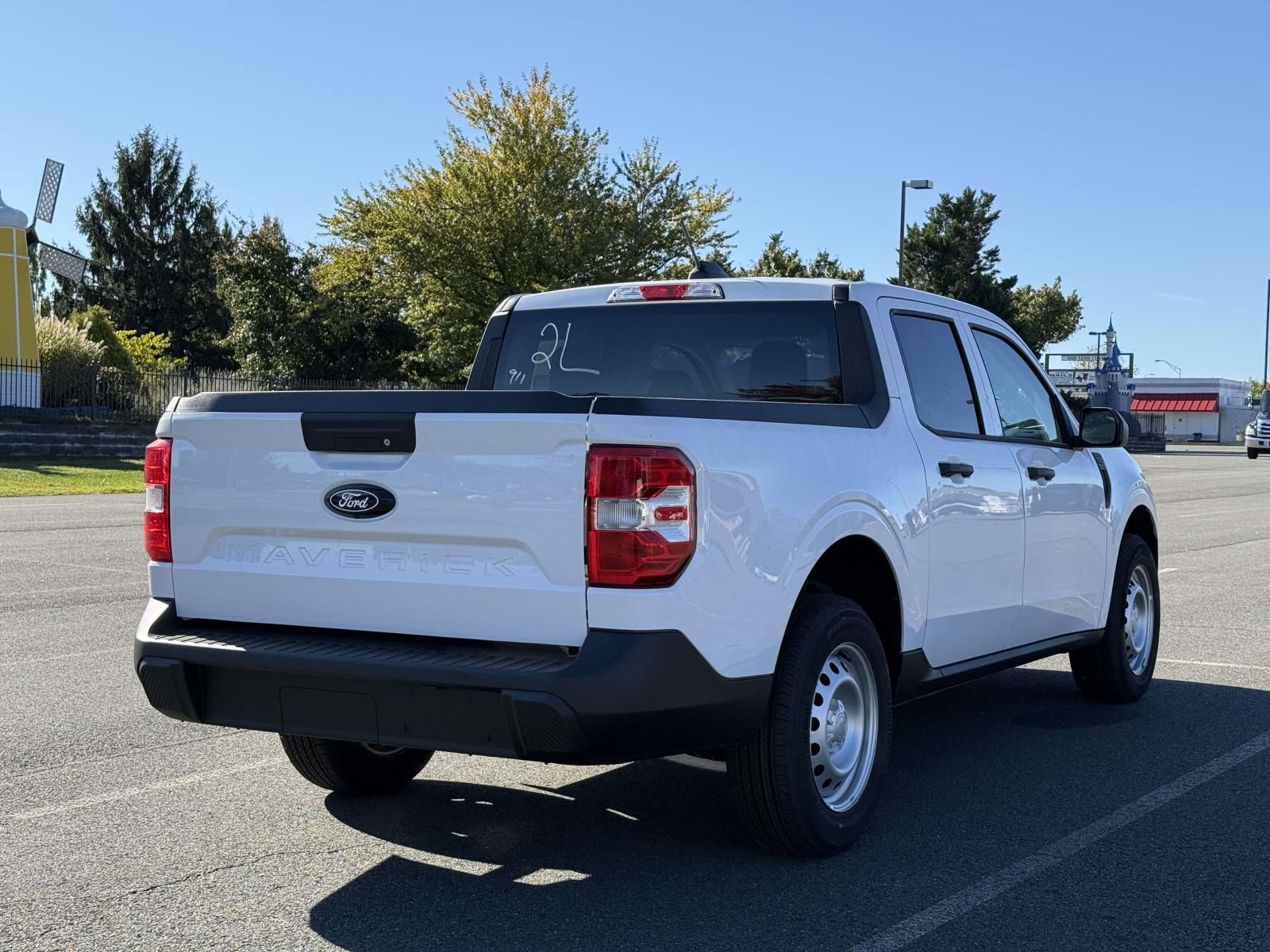 2025 Ford Maverick XL photo 2