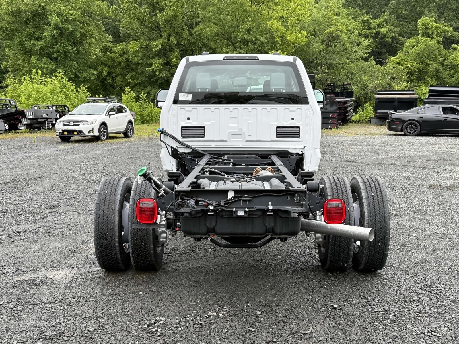 2025 Ford F-550 XL photo 3
