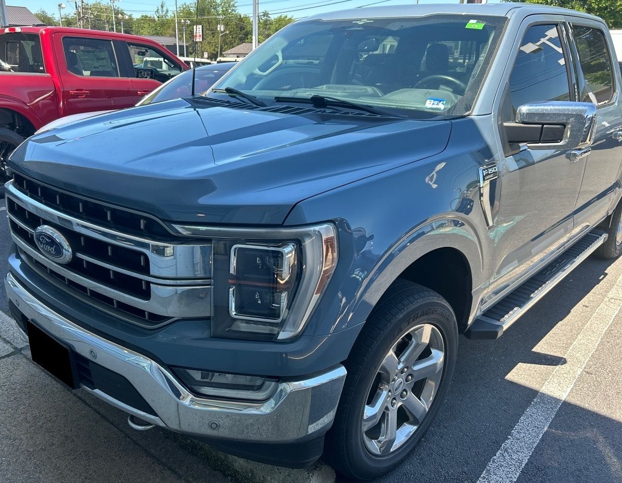 2023 Ford F-150 Lariat 4x4 SuperCrew 5-1/2 Box's photo