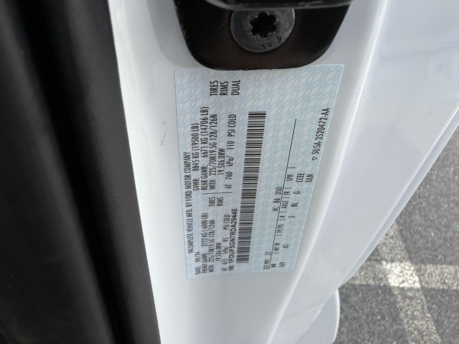 2024 Ford F-550 Super Duty Chassis Cab XL - Photo 20