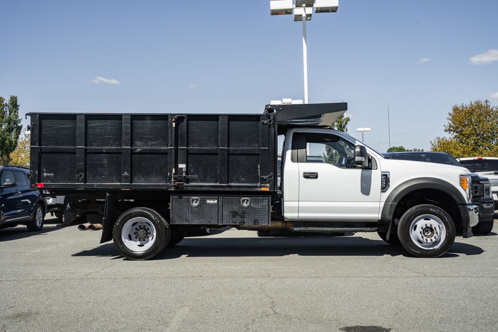 2017 Ford F-550 XL photo 2