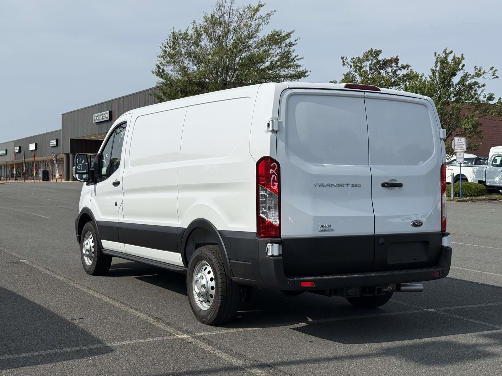2025 Ford Transit photo 3